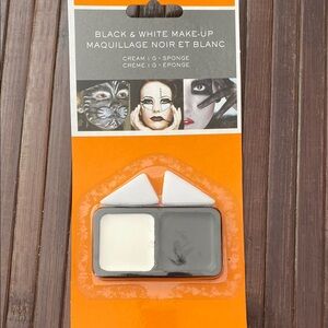 Black & White Makeup Kit with Sponge